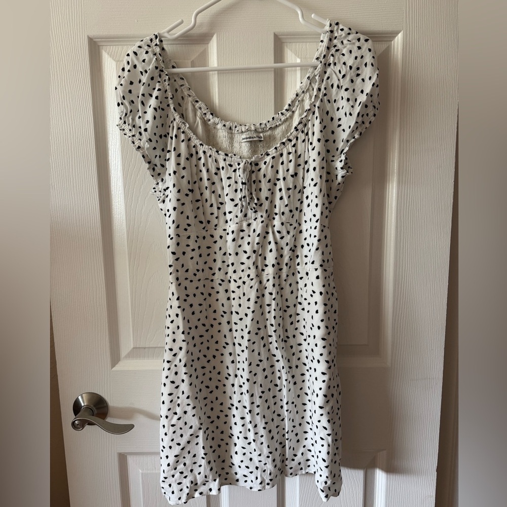 Abercrombie & Fitch Polka Dot Smocked Babydoll‎ Mini Dress White Black Size L